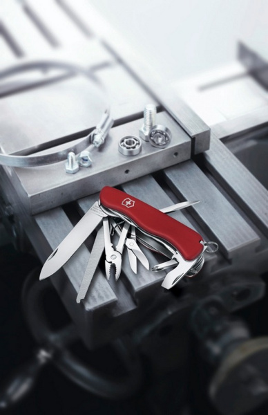 Нож Victorinox Work Champ, 111мм, 21 функция (красный)